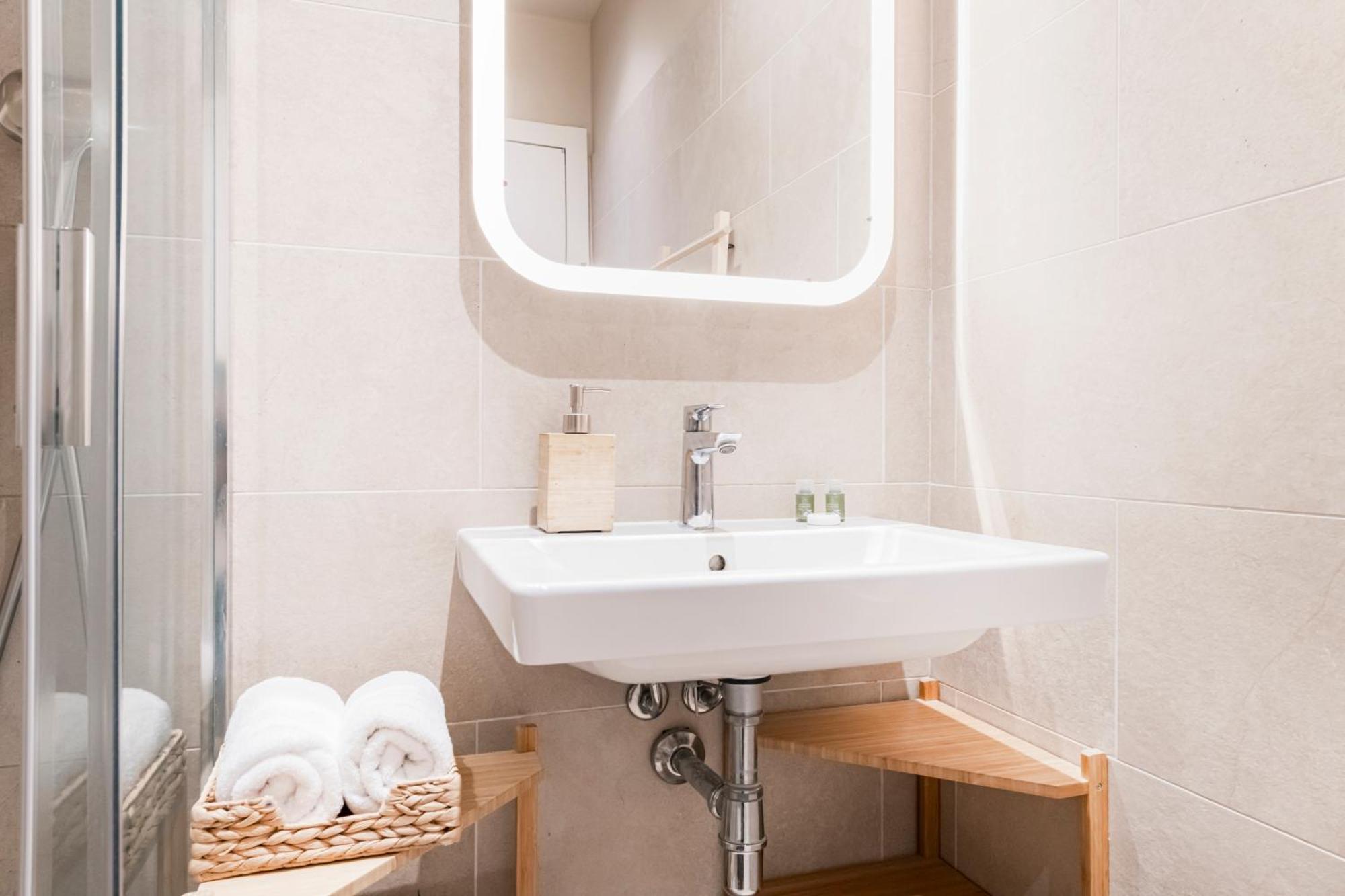 Apartment Beautiful In Chinatown And Sempione Milan